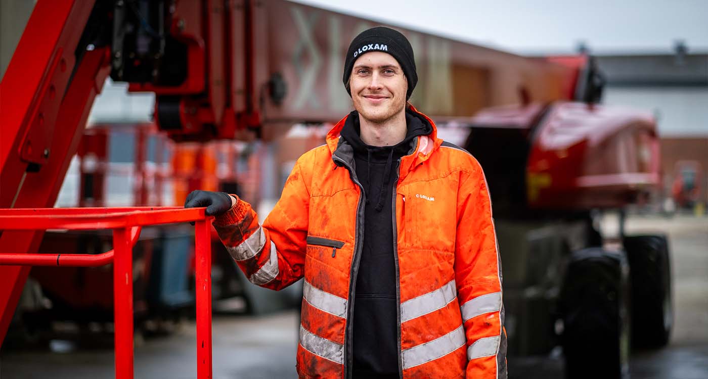 Loxam depot med materielflåde klar til levering